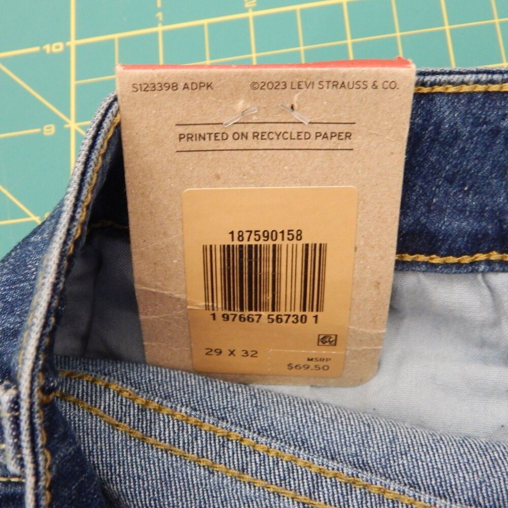 NWT Levi's 725 High-Rise Bootcut Jeans Woman’s Size 29 x 32 Dark Blue Tux Stripe - Picture 4 of 16